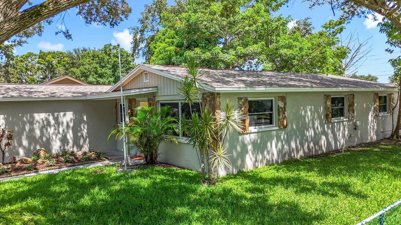 Image 4 of 51 For 5801 93rd Avenue N
