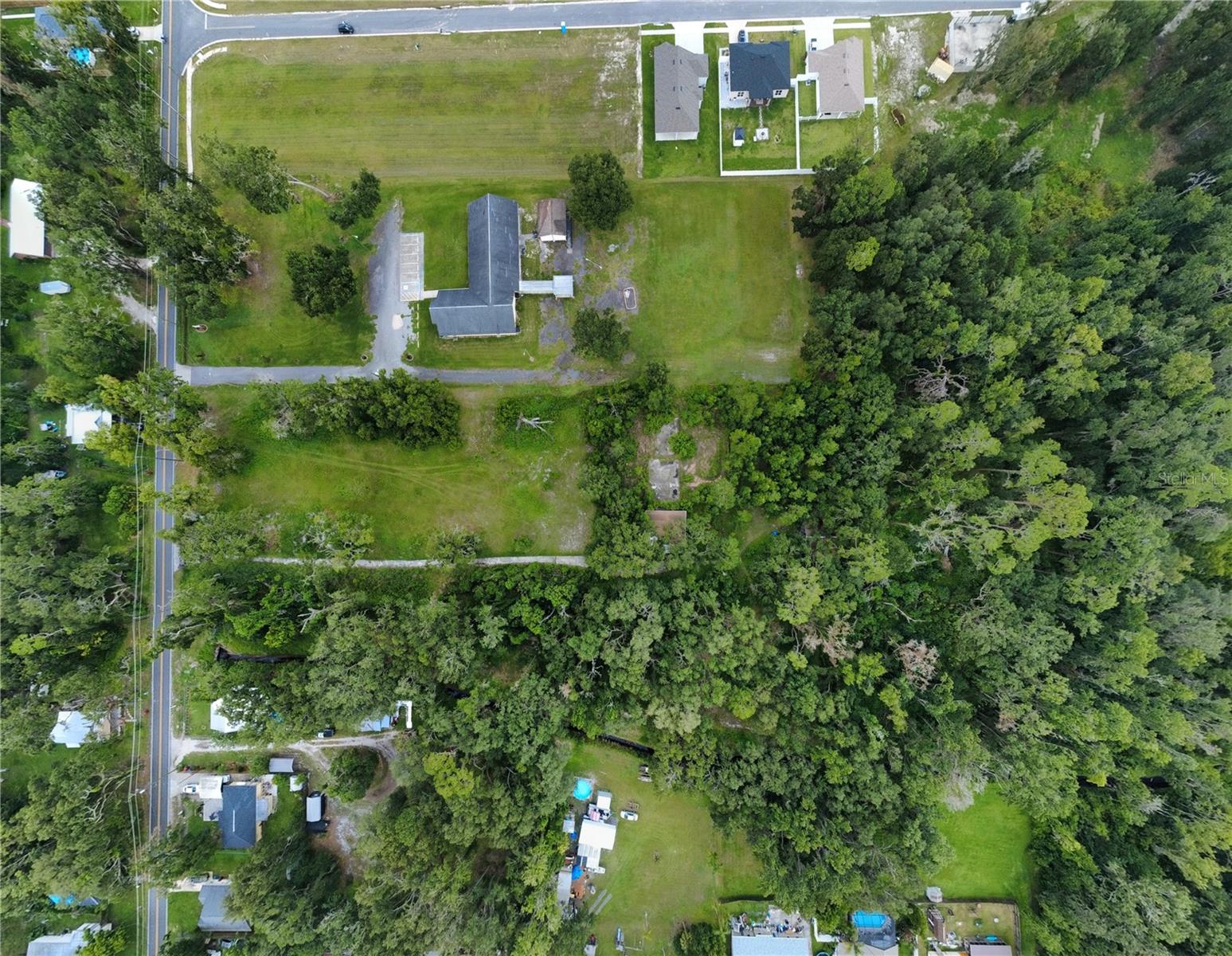 Listing photo id 2 for 1308 Shannon Avenue