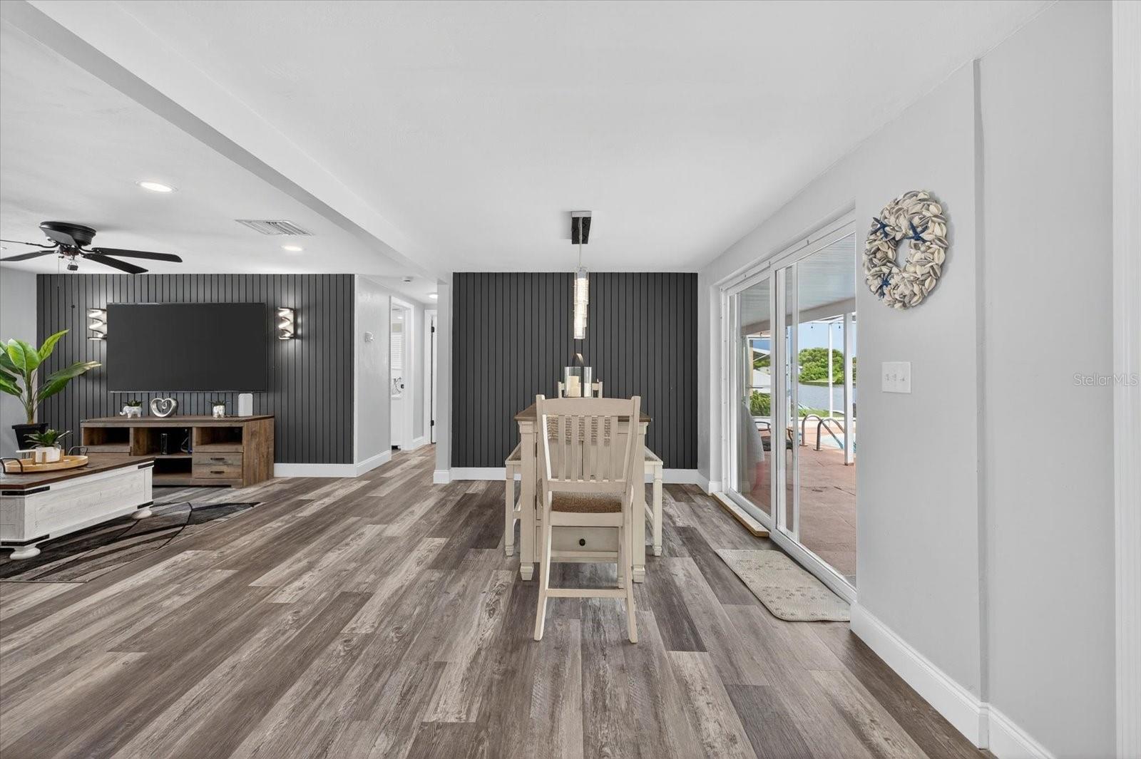 Listing photo id 10 for 7140 Gulf Highlands Drive