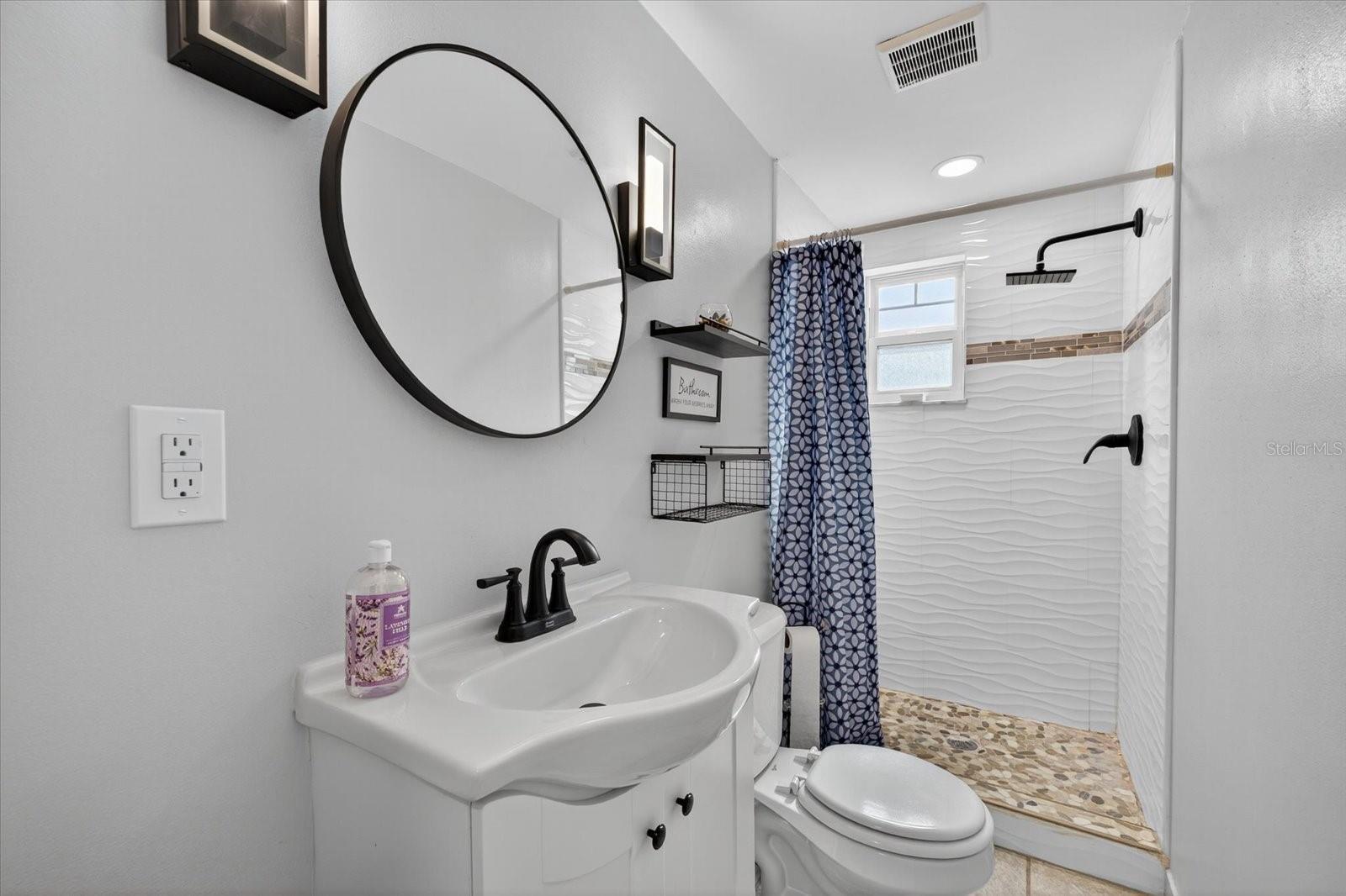 Listing photo id 18 for 7140 Gulf Highlands Drive