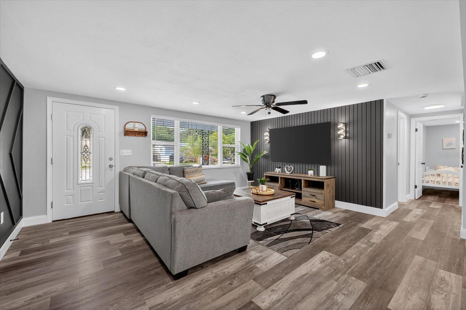 Listing photo id 24 for 7140 Gulf Highlands Drive