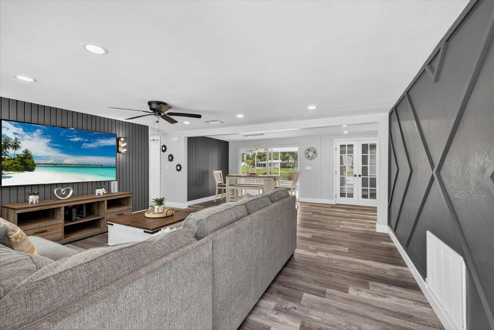 Listing photo id 5 for 7140 Gulf Highlands Drive