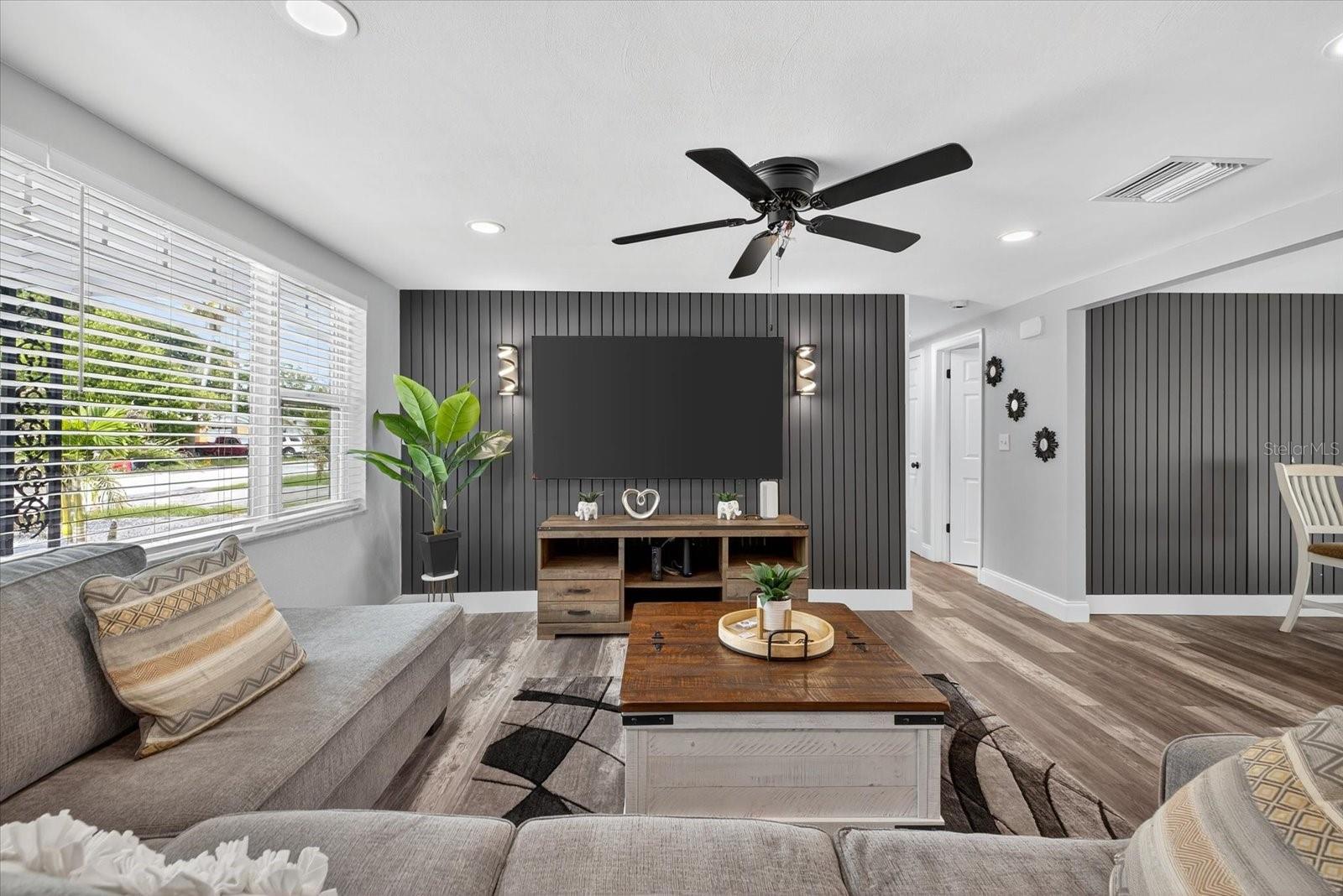 Listing photo id 6 for 7140 Gulf Highlands Drive