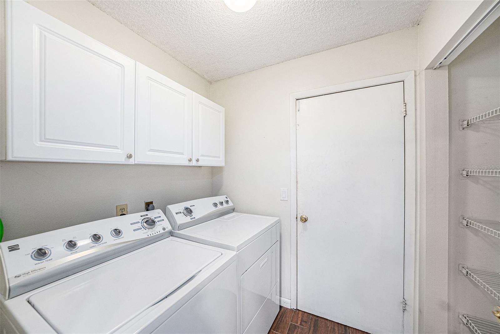 Listing photo id 10 for 23253 Granite Place
