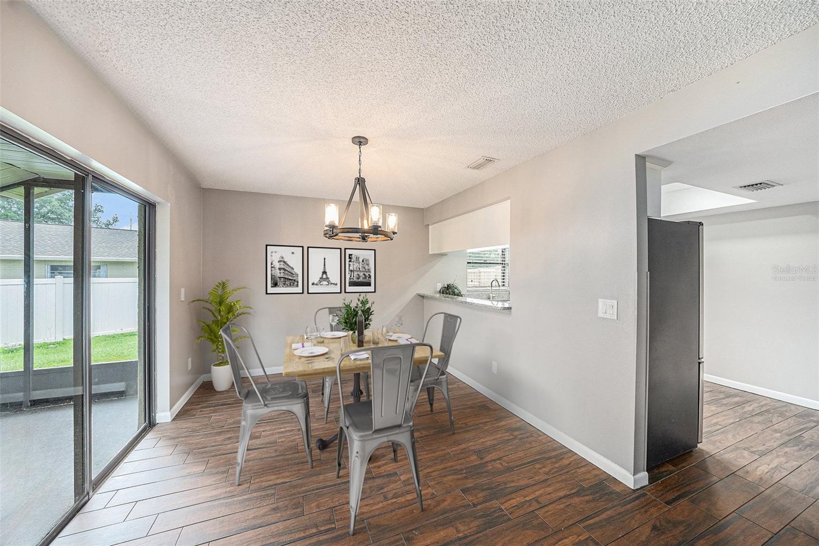 Listing photo id 2 for 23253 Granite Place
