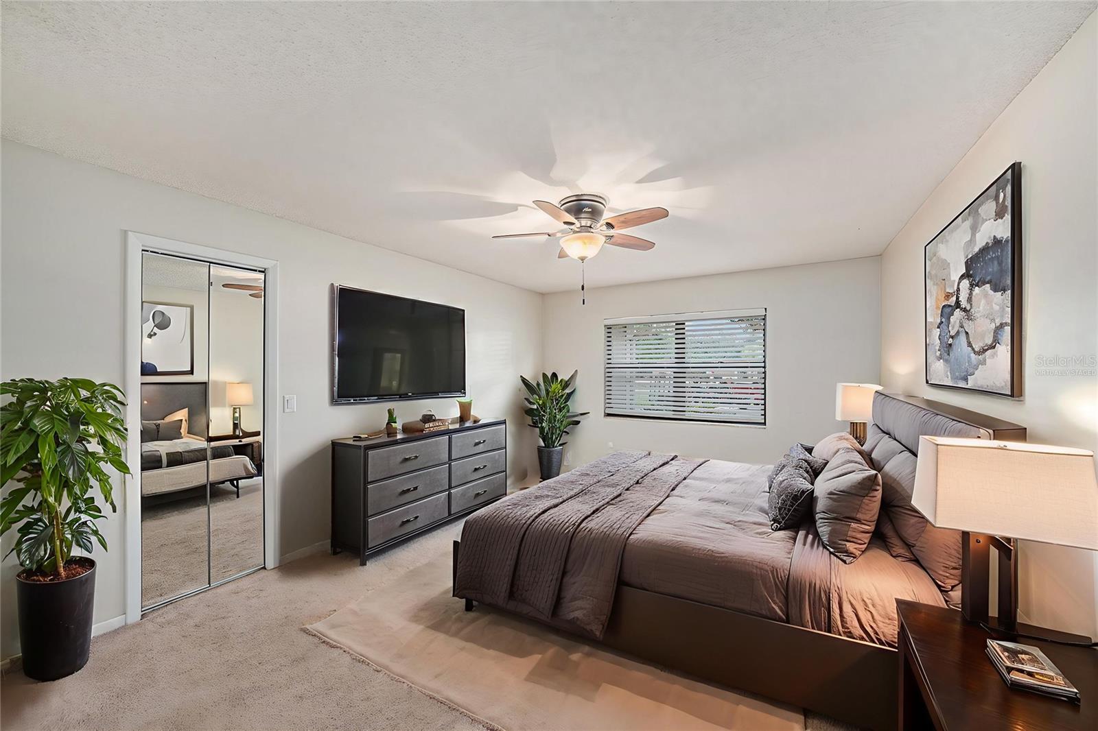 Listing photo id 5 for 23253 Granite Place