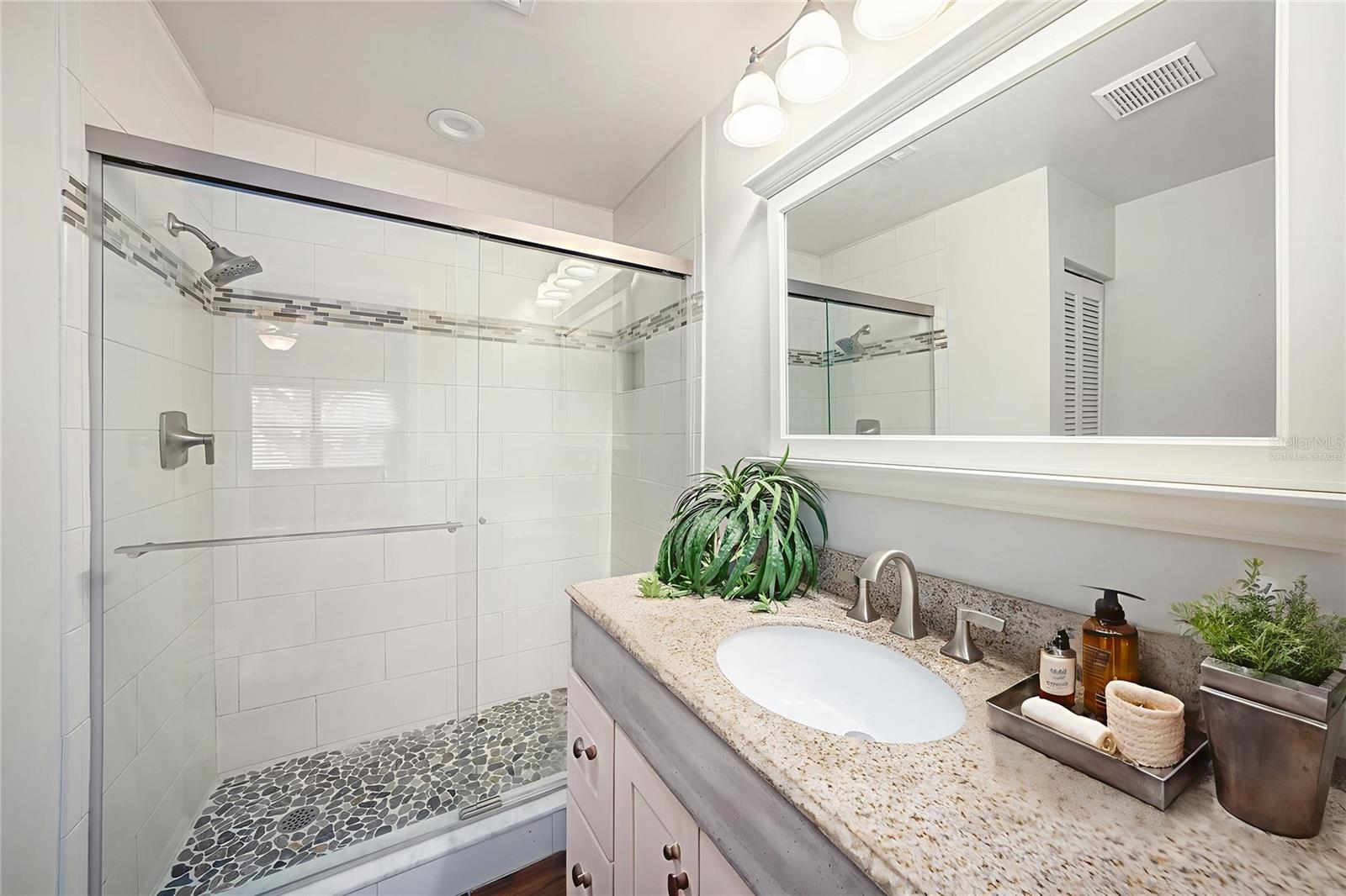 Listing photo id 6 for 23253 Granite Place