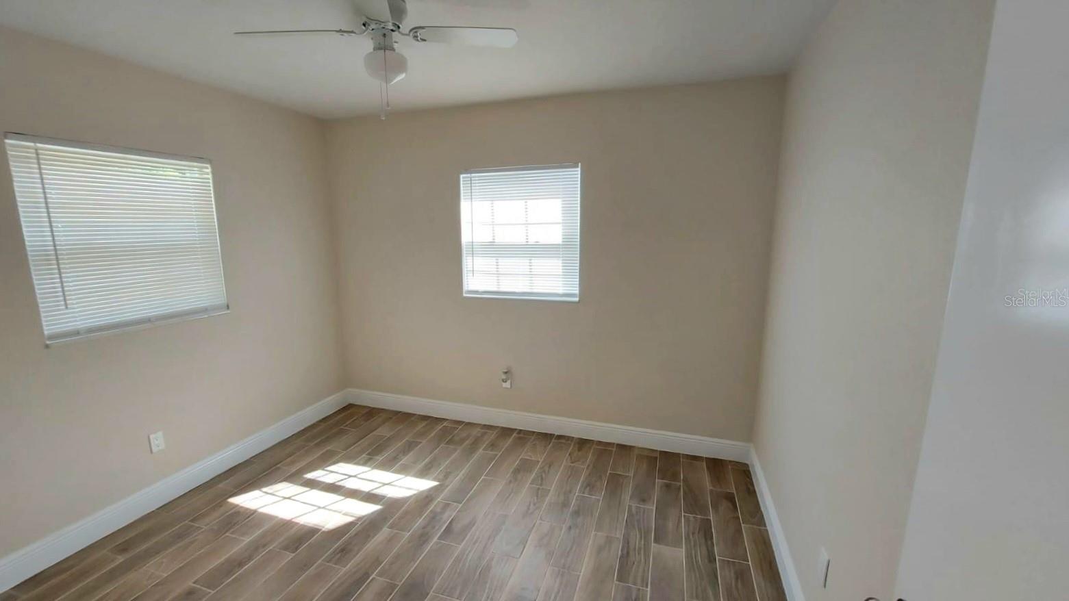 Listing photo id 8 for 6041 Dublin Drive