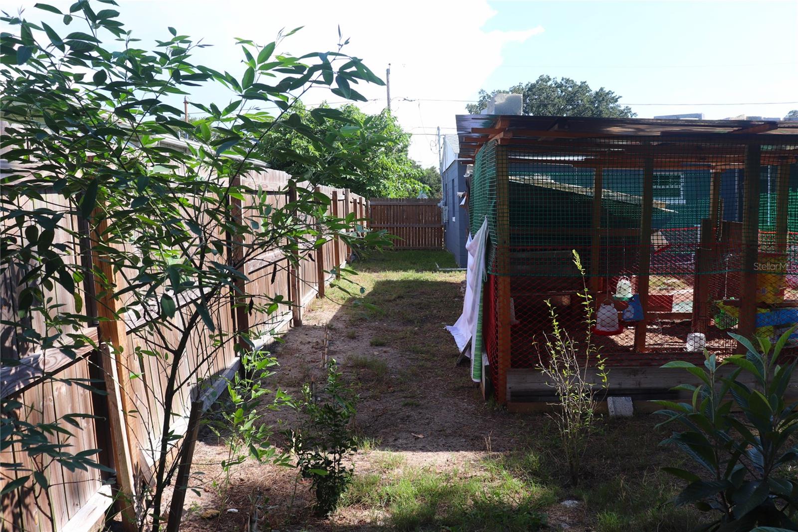 Listing photo id 20 for 6041 Dublin Drive
