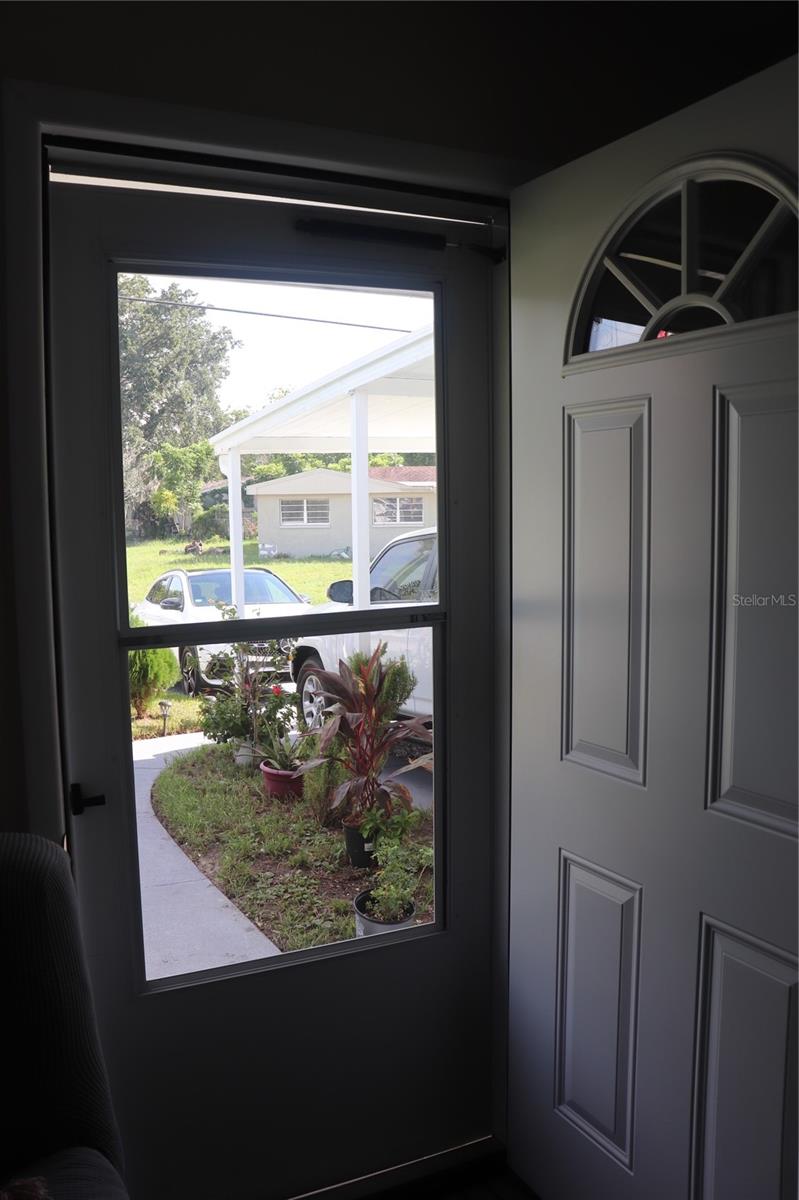 Listing photo id 3 for 6041 Dublin Drive