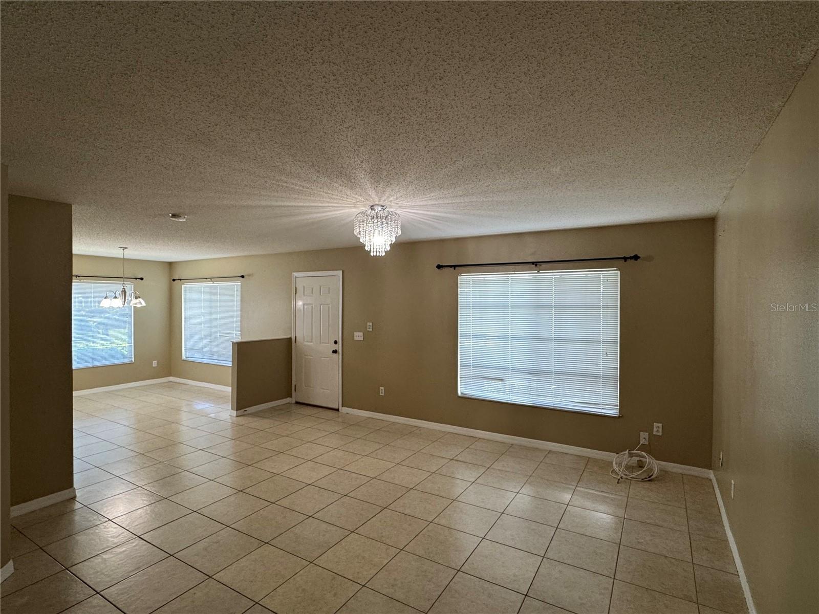 Image 7 of 19 For 1635 Fluorshire Drive