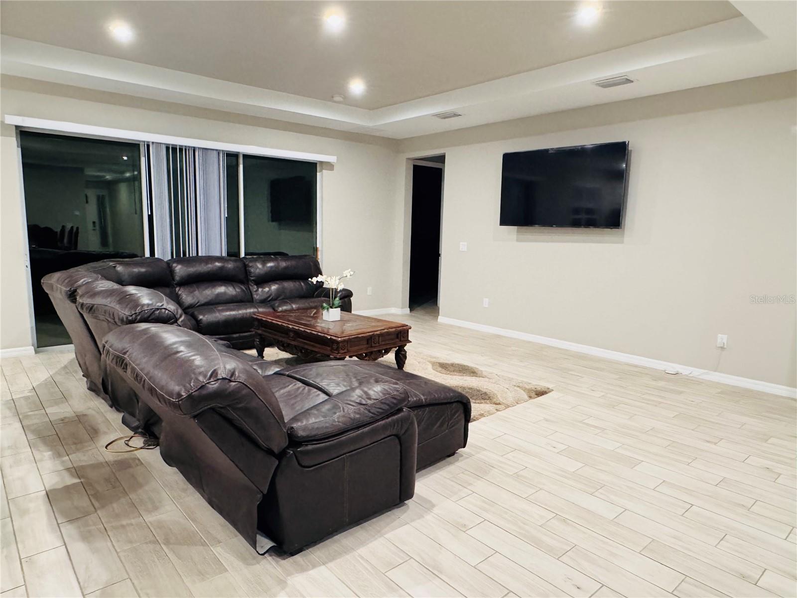 Image 16 of 28 For 7298 Bluestem Court