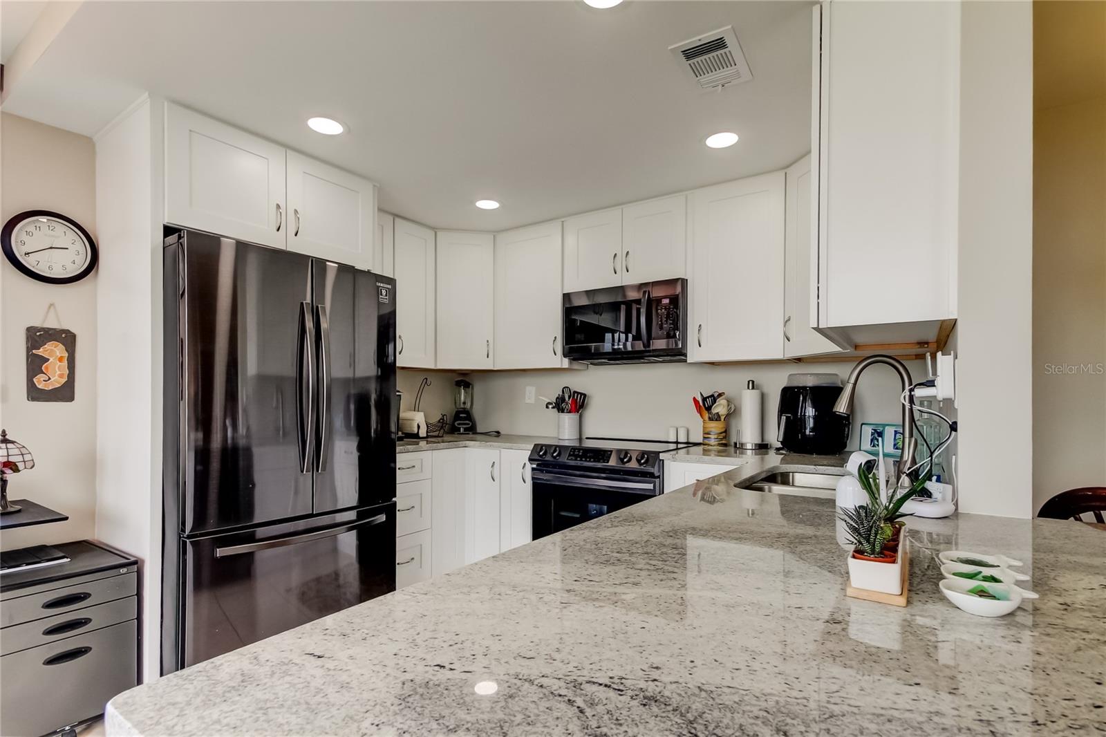 Image 4 of 41 For 6357 Bahia Del Mar Boulevard 506