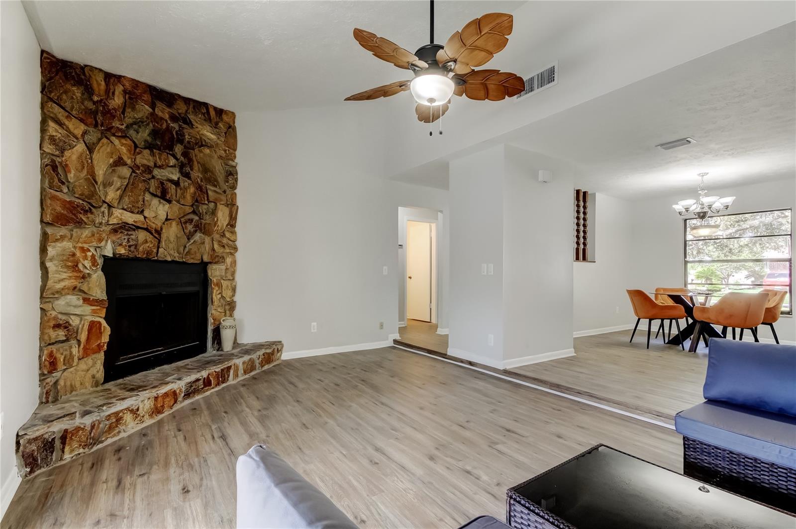 Image 12 of 52 For 14701 Cactus Wren Place
