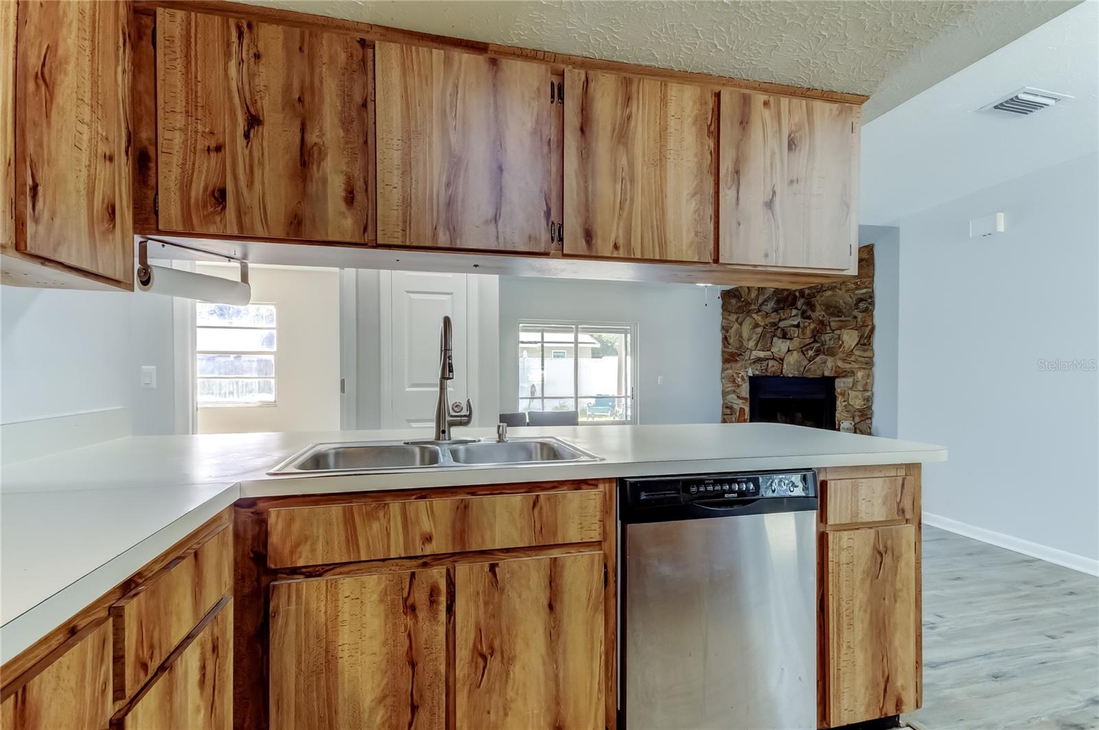 Image 16 of 52 For 14701 Cactus Wren Place
