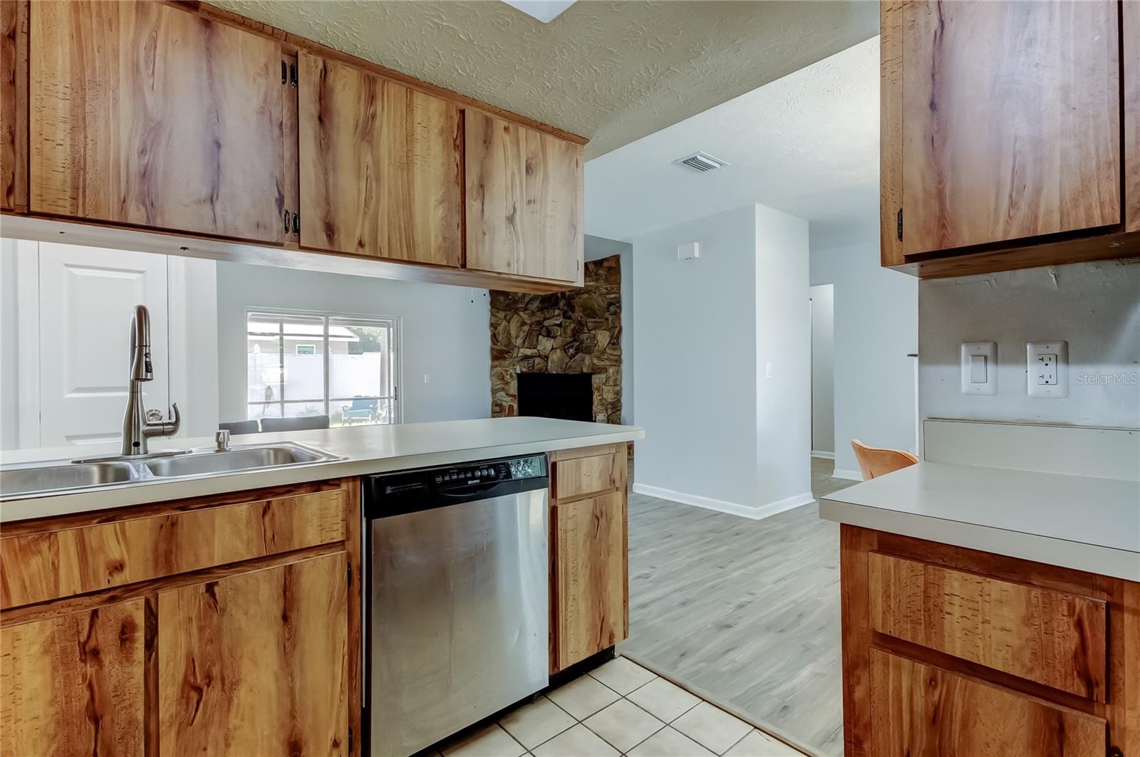 Image 18 of 52 For 14701 Cactus Wren Place