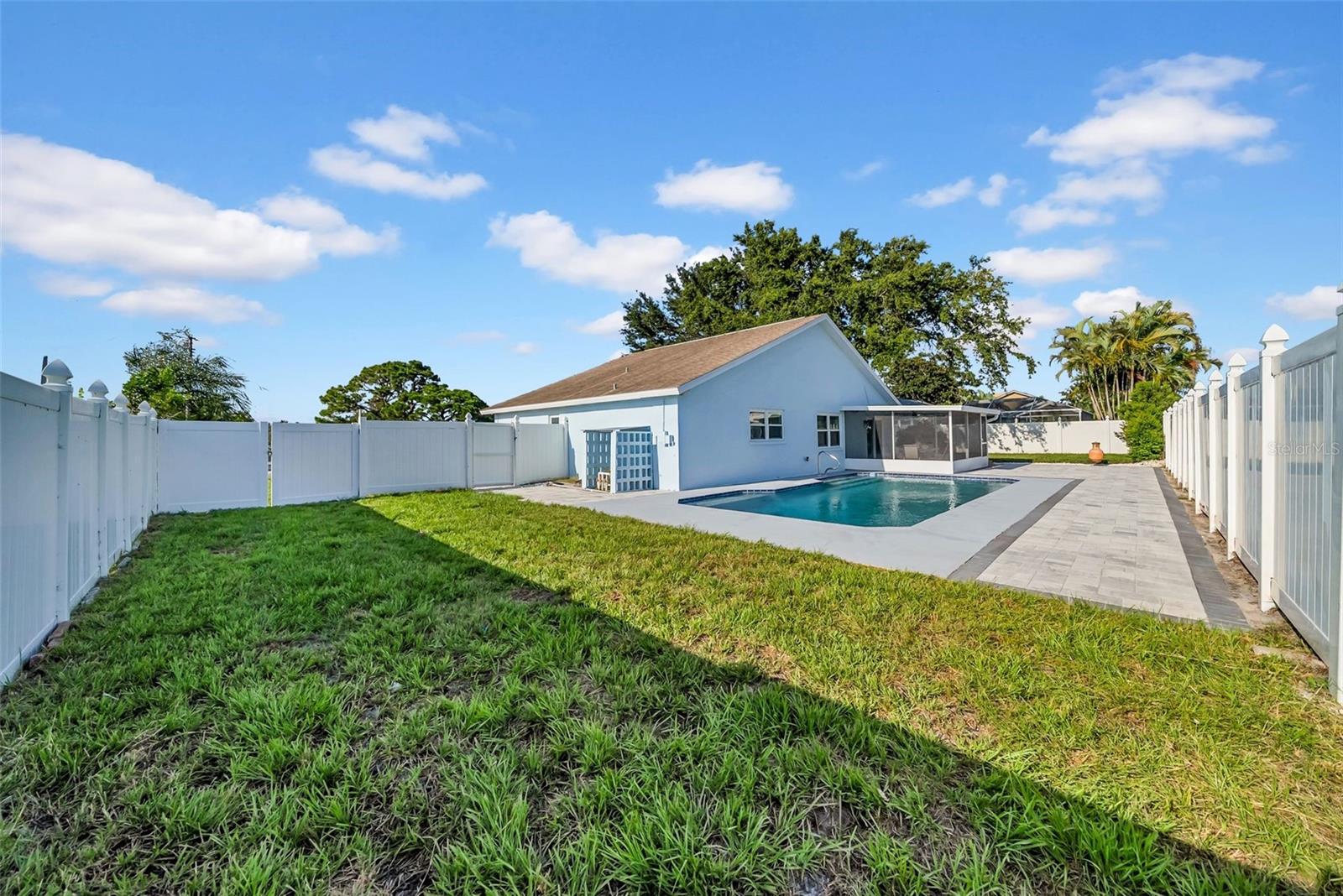 Image 3 of 53 For 2020 58th Avenue S