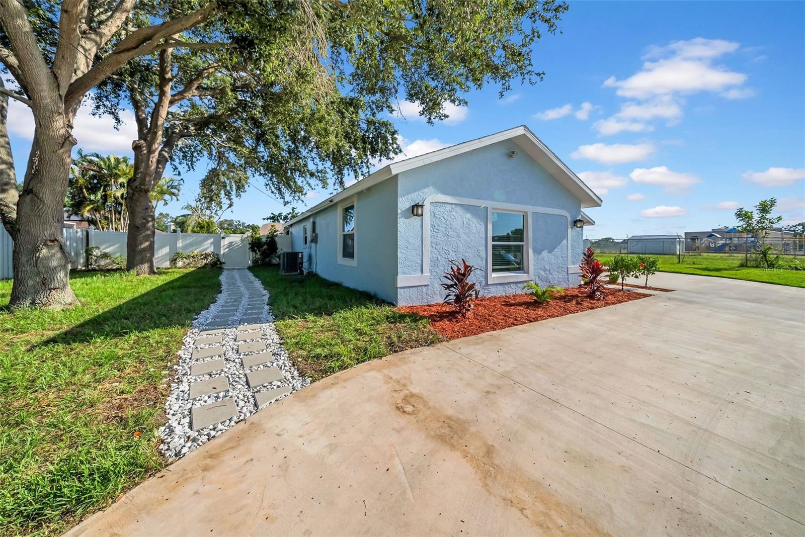 Image 38 of 53 For 2020 58th Avenue S