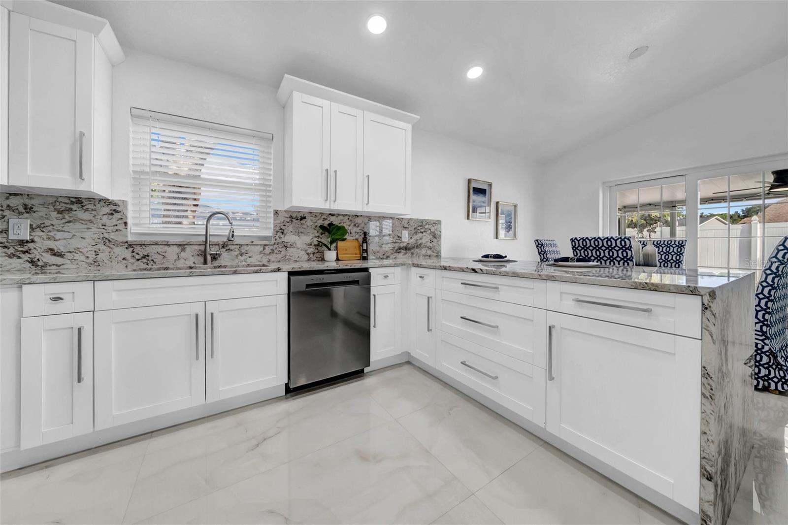 Image 6 of 53 For 2020 58th Avenue S