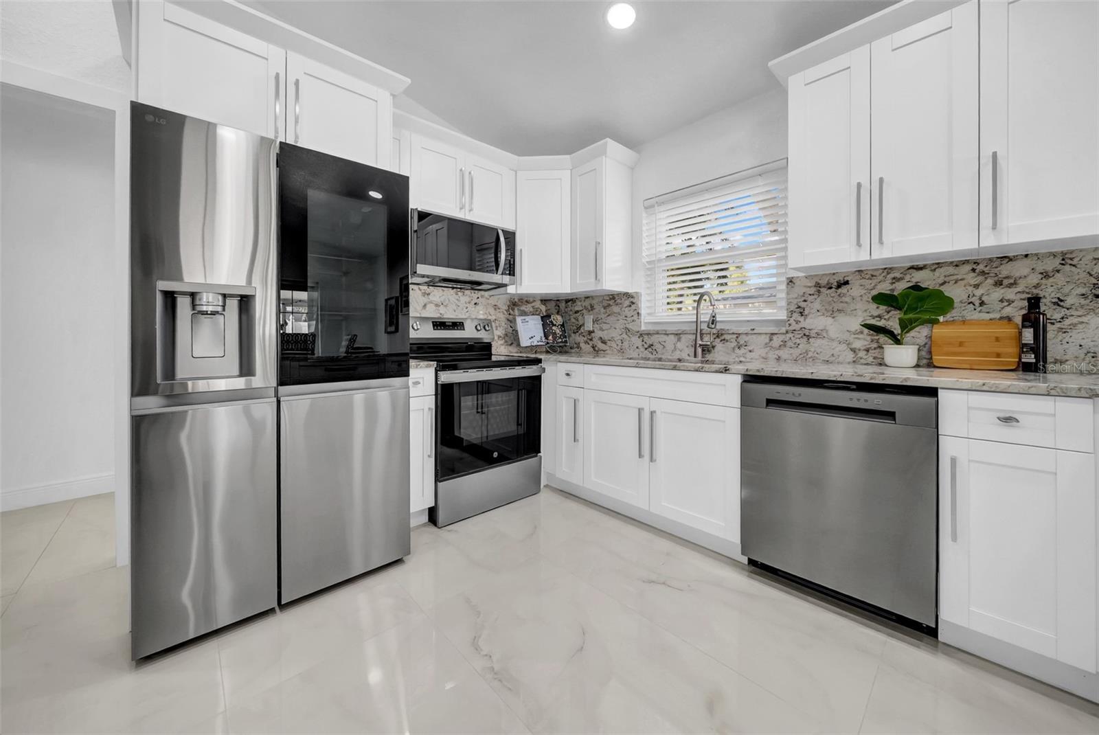 Image 7 of 53 For 2020 58th Avenue S