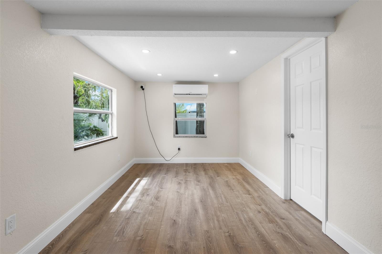 Image 15 of 43 For 2881 61st Avenue N