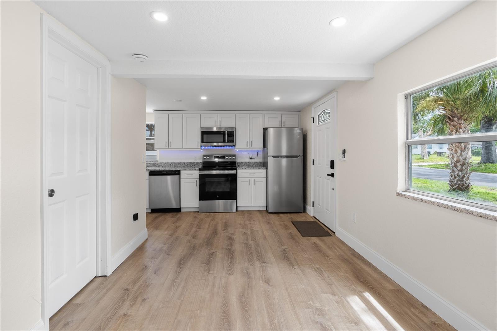 Image 16 of 43 For 2881 61st Avenue N