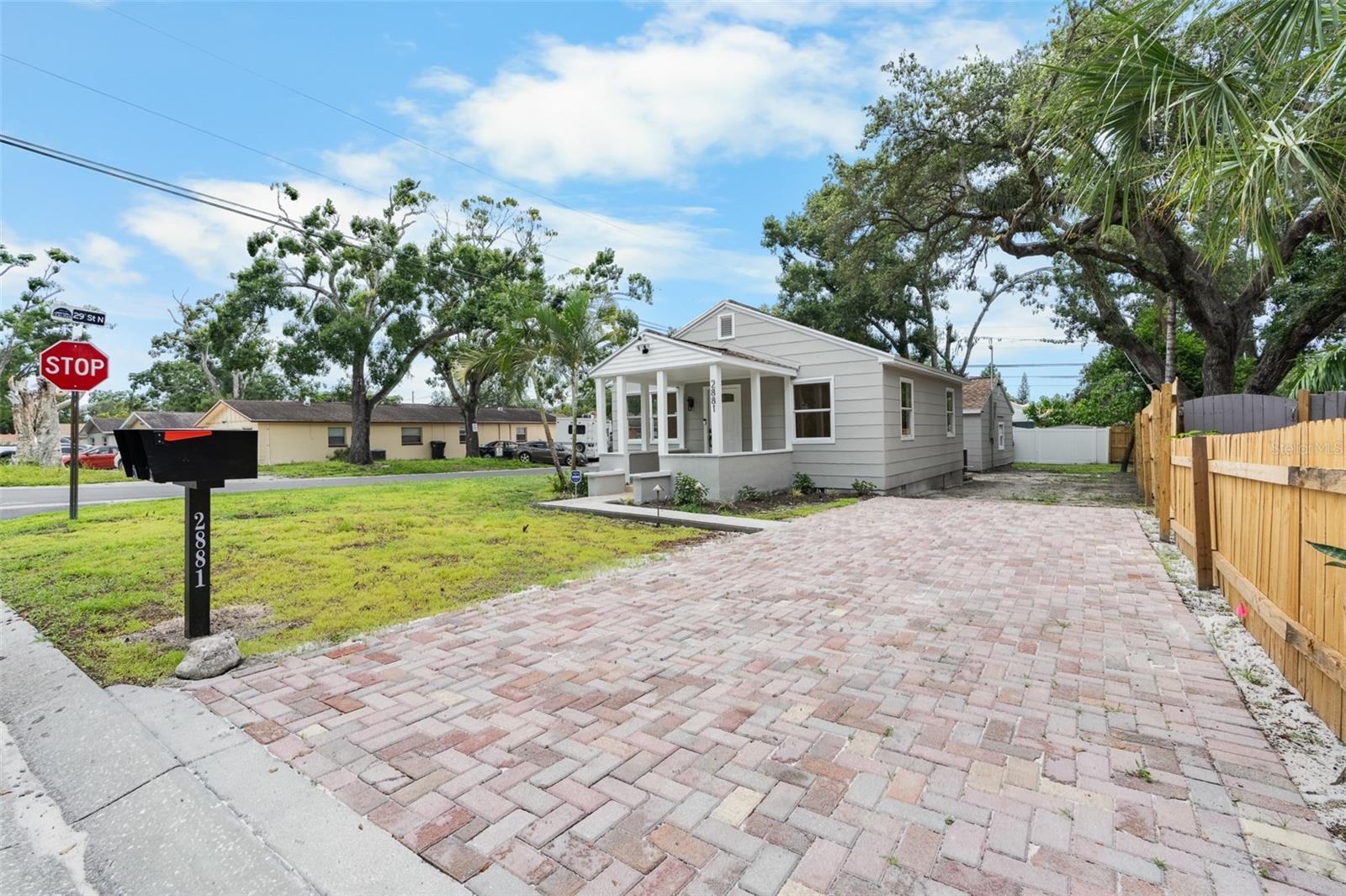 Image 2 of 43 For 2881 61st Avenue N