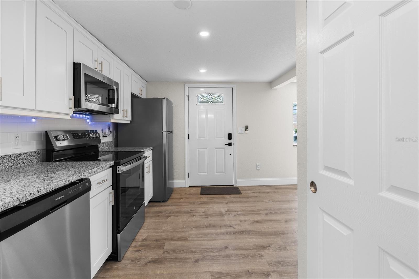 Image 20 of 43 For 2881 61st Avenue N