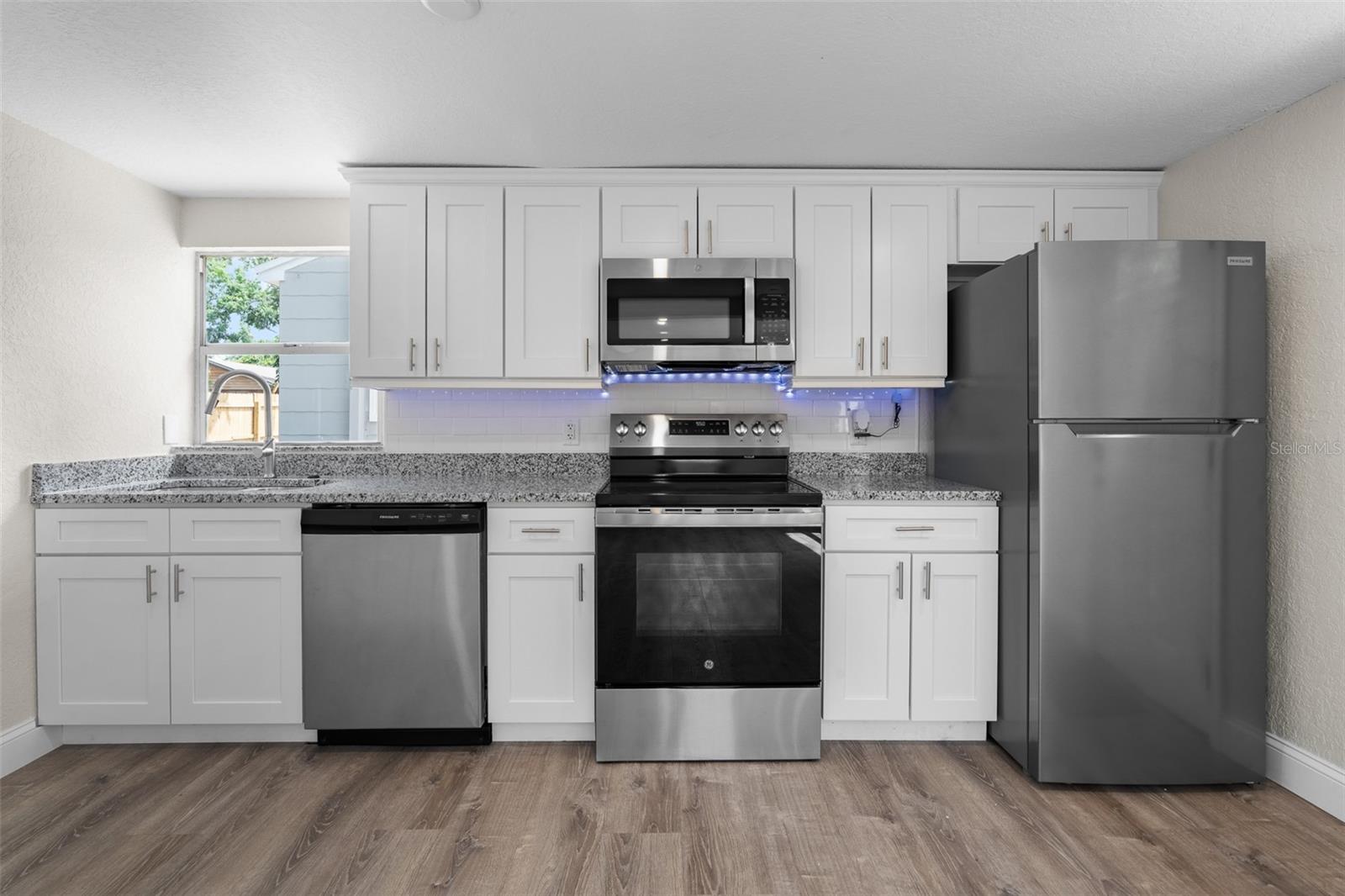 Image 22 of 43 For 2881 61st Avenue N