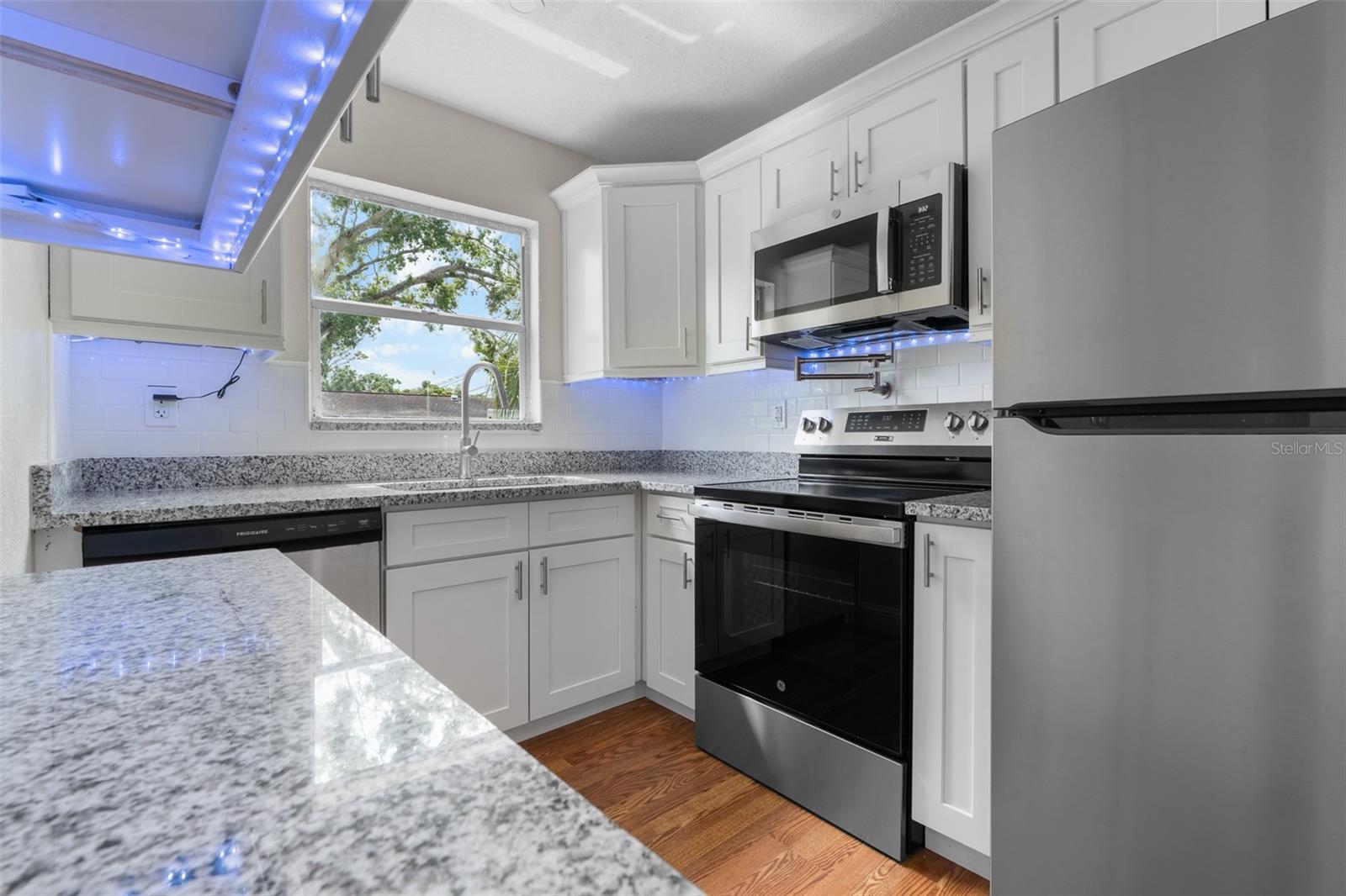 Image 27 of 43 For 2881 61st Avenue N