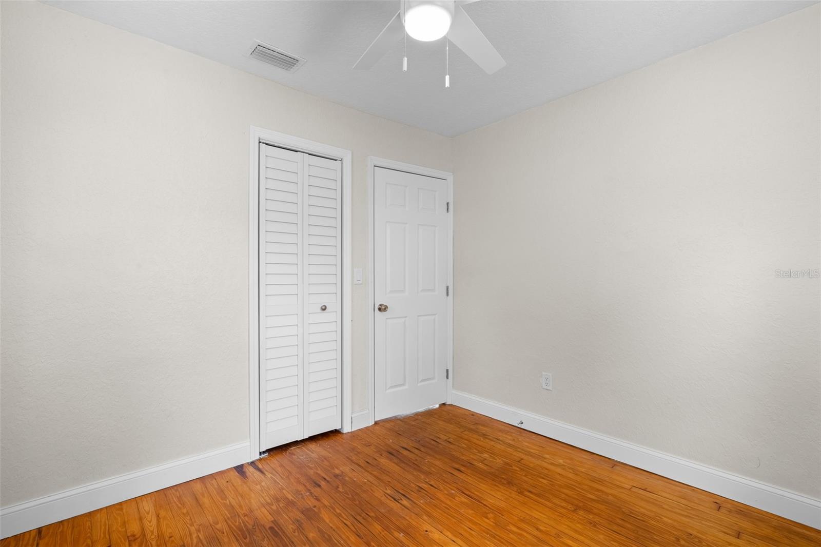 Image 33 of 43 For 2881 61st Avenue N