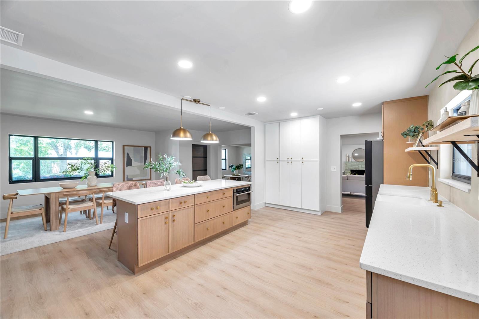 Listing photo id 16 for 4504 Lamb Avenue