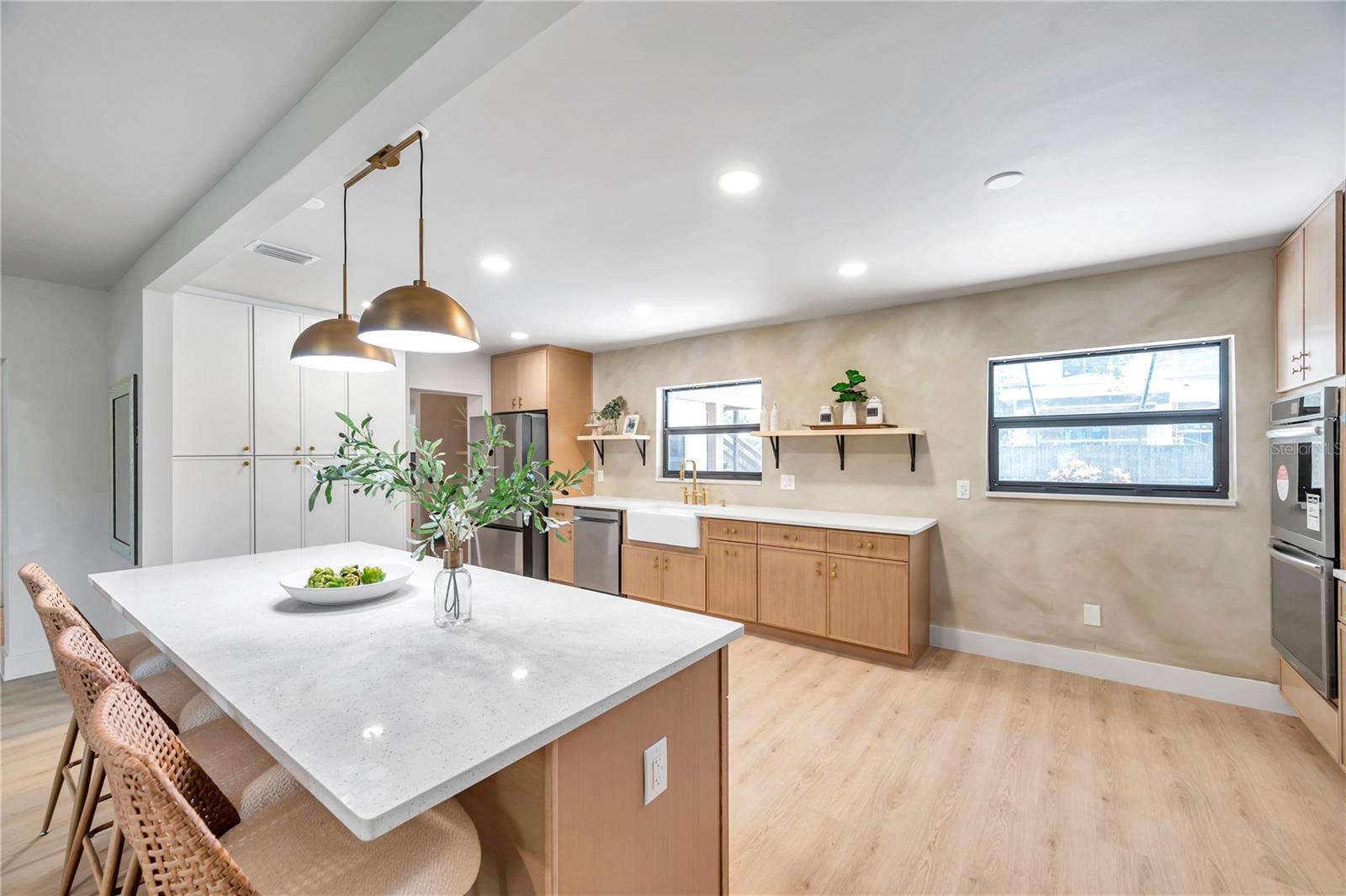 Listing photo id 17 for 4504 Lamb Avenue
