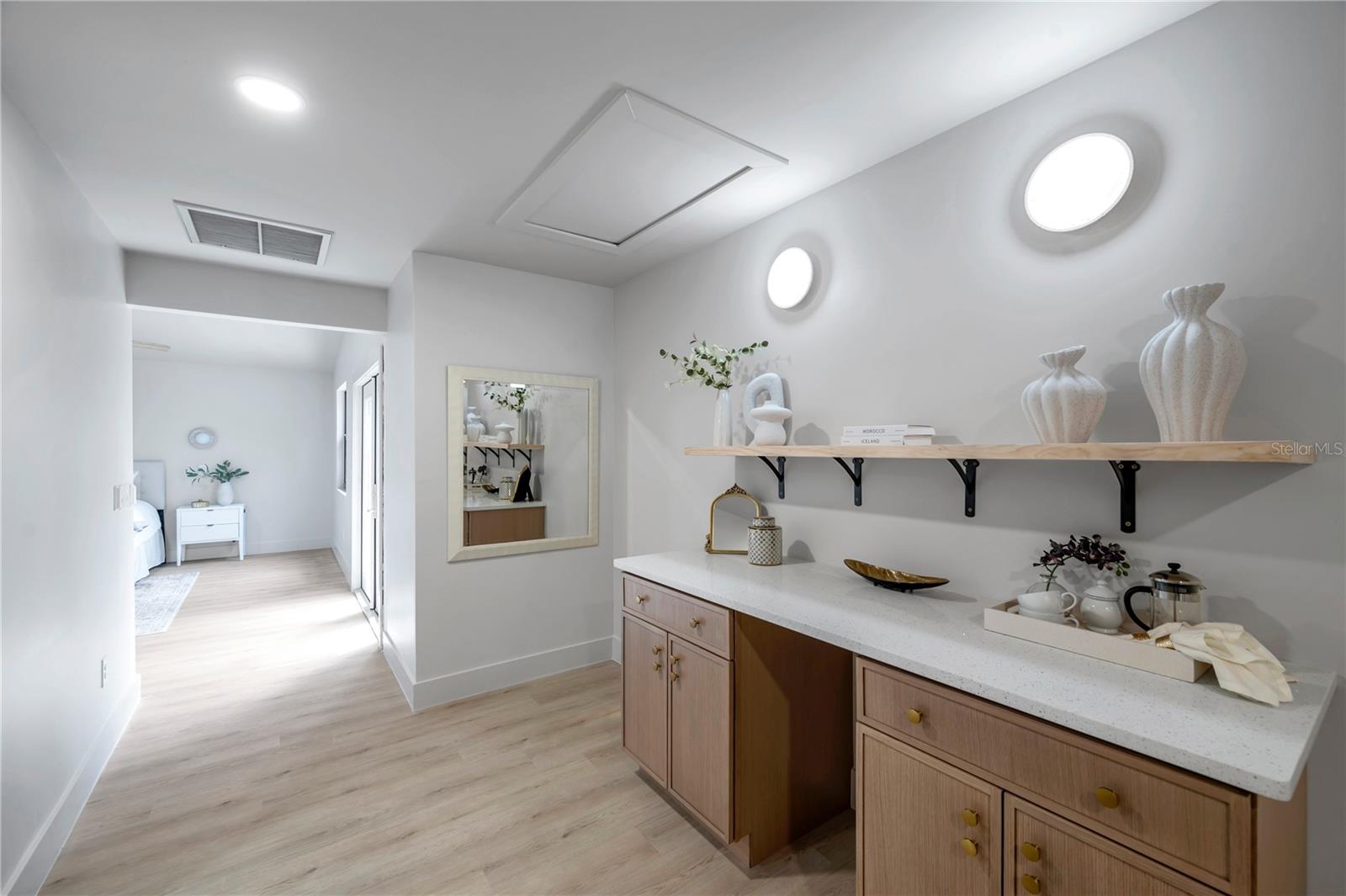 Listing photo id 37 for 4504 Lamb Avenue