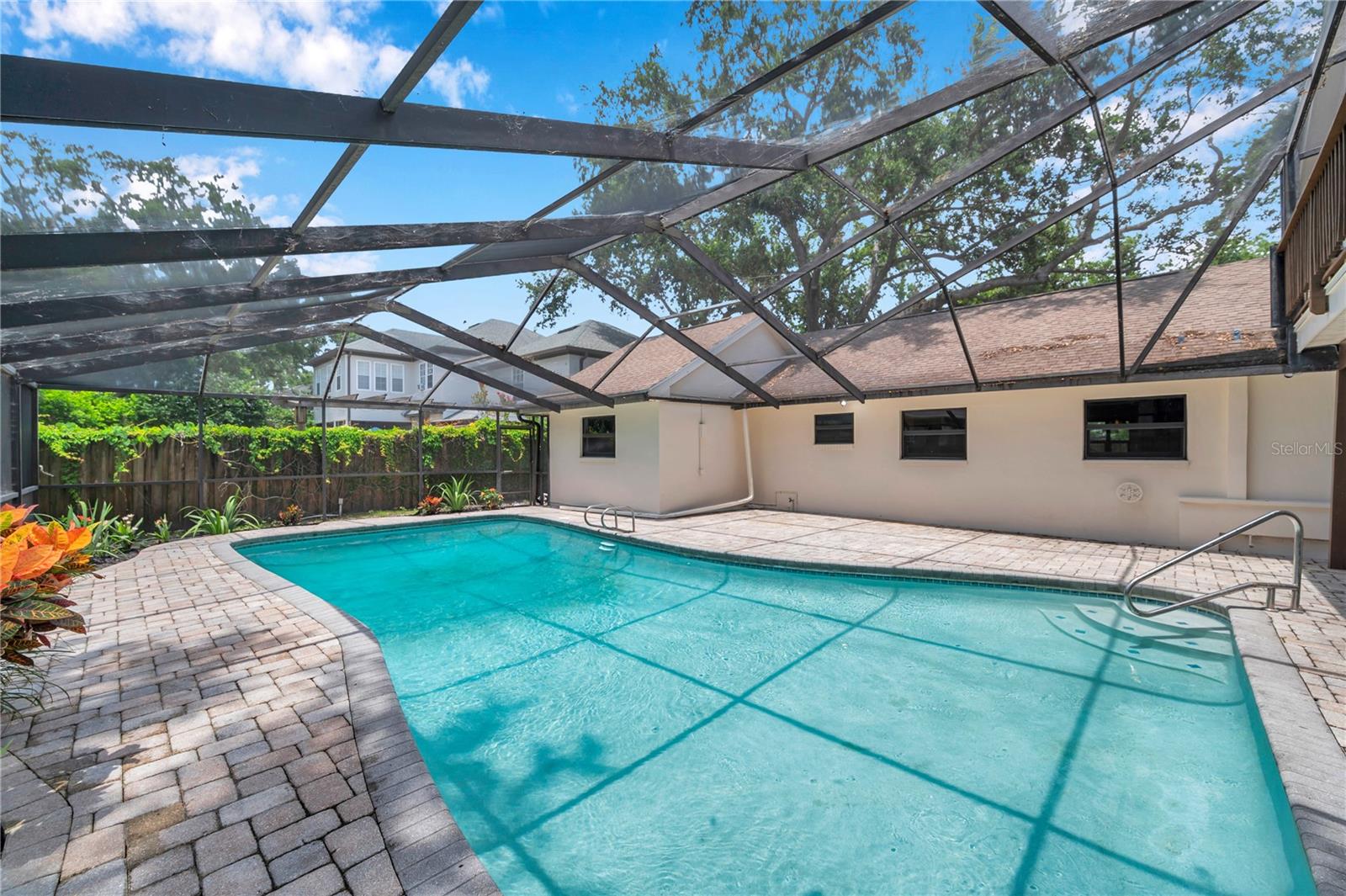 Listing photo id 62 for 4504 Lamb Avenue