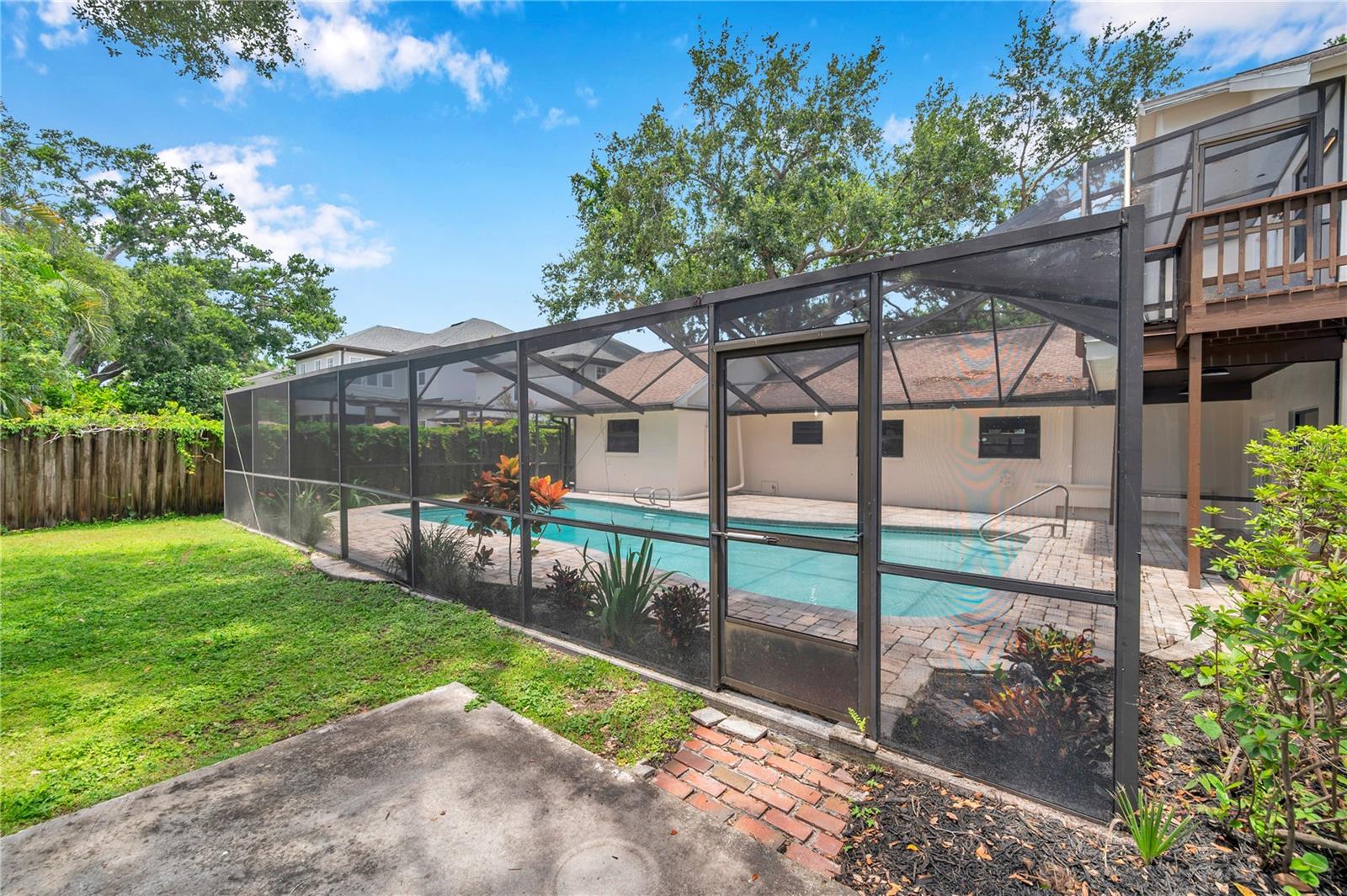 Listing photo id 64 for 4504 Lamb Avenue
