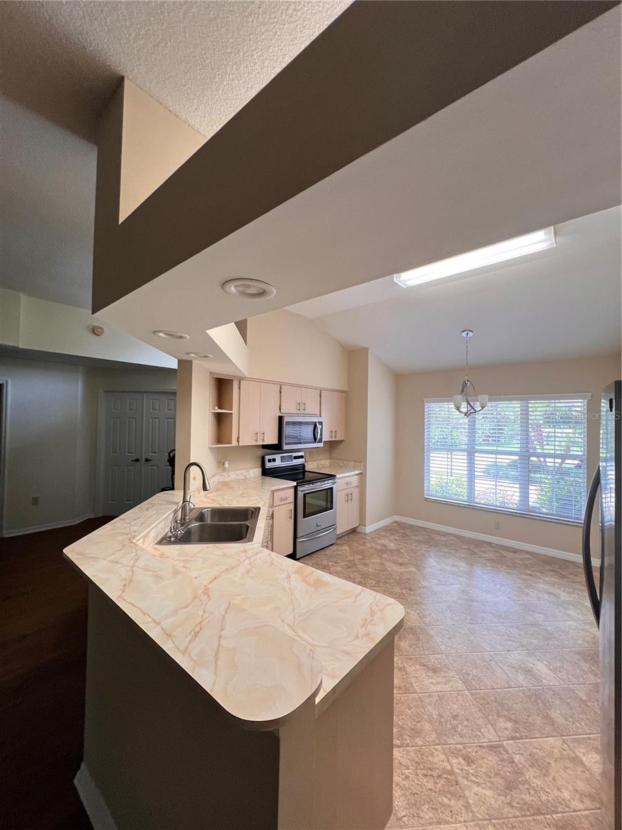 Listing photo id 25 for 4175 Stewart Way
