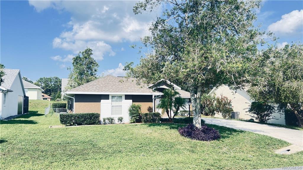 Listing photo id 26 for 4175 Stewart Way
