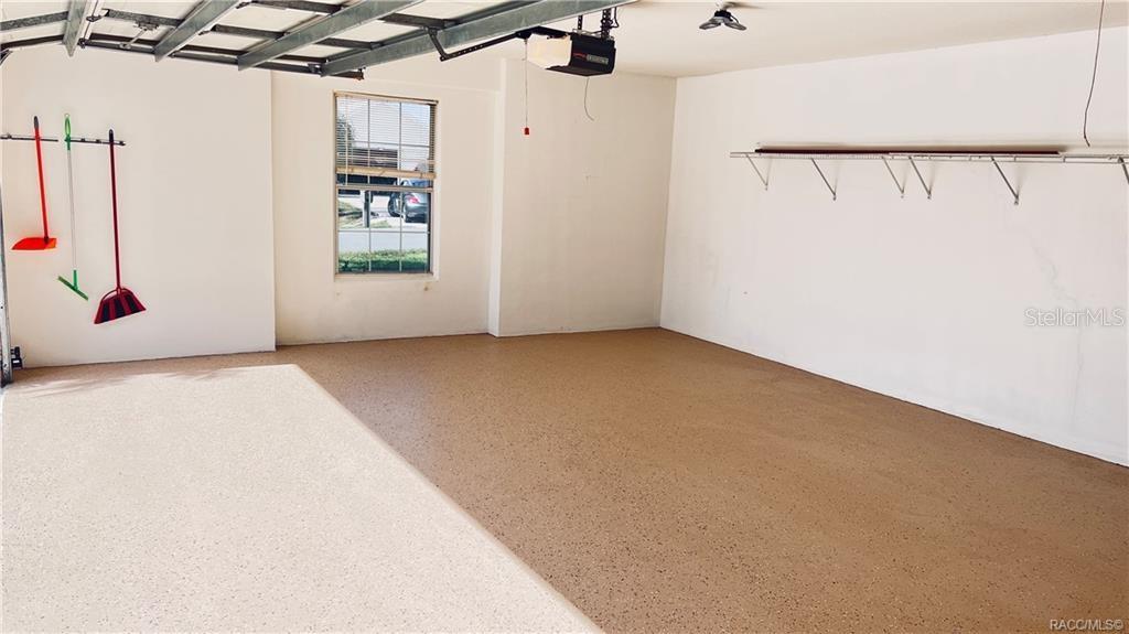 Listing photo id 2 for 4175 Stewart Way
