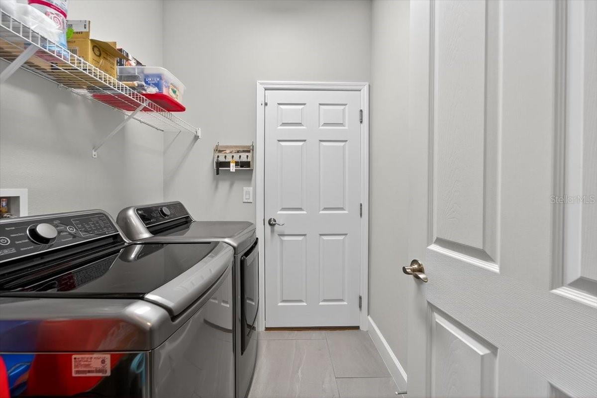 Image 15 of 40 For 9017 Spruce Creek Circle