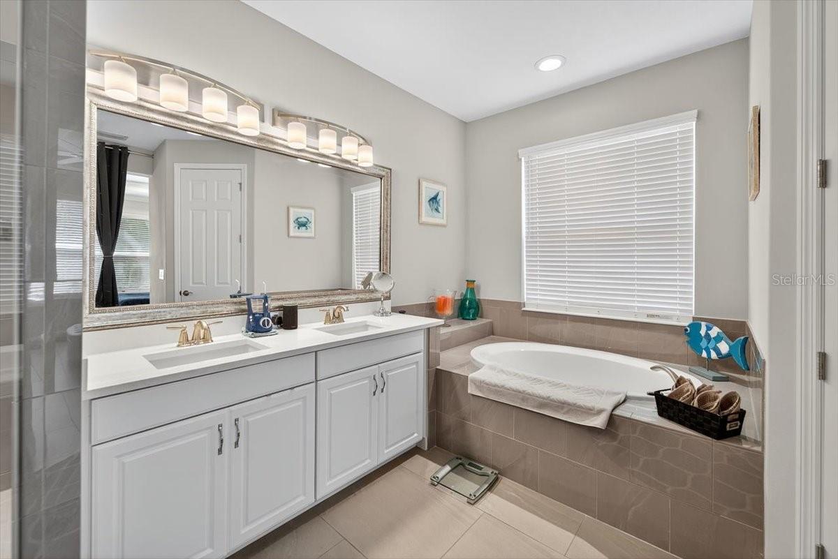 Image 30 of 40 For 9017 Spruce Creek Circle