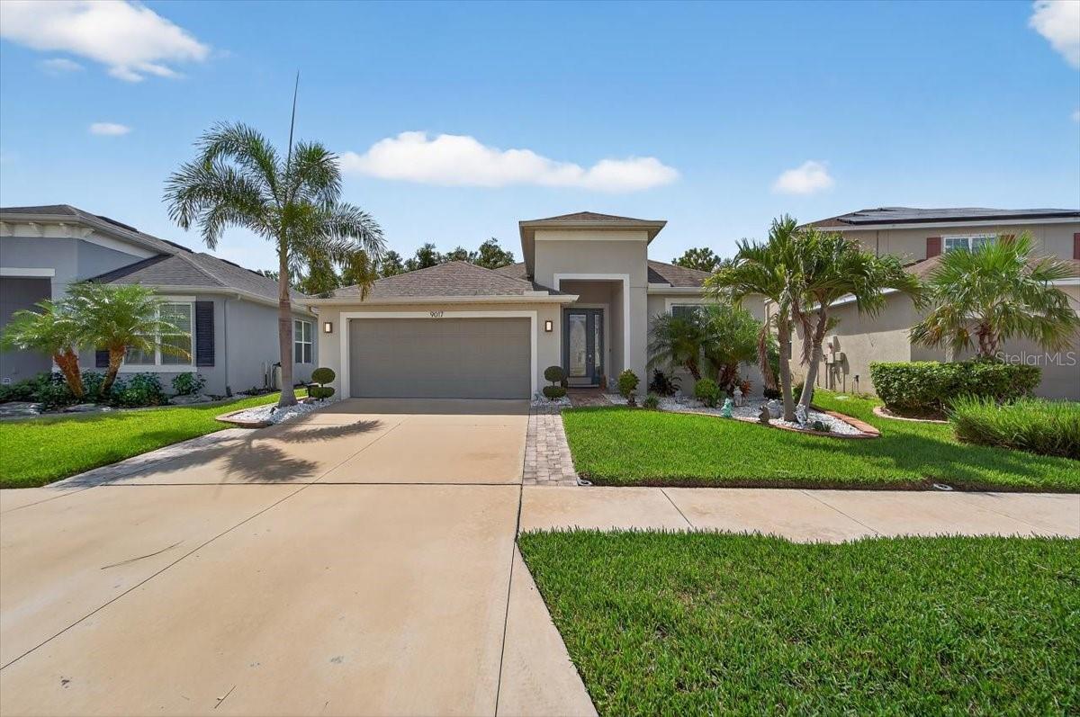 Image 4 of 40 For 9017 Spruce Creek Circle