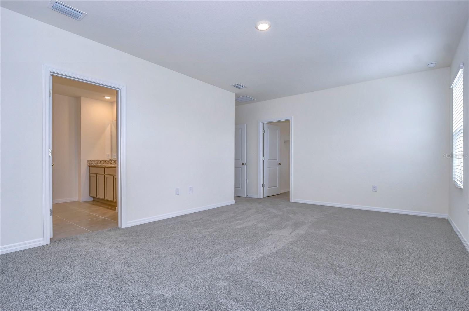 Listing photo id 8 for 9176 Forge Breeze Loop
