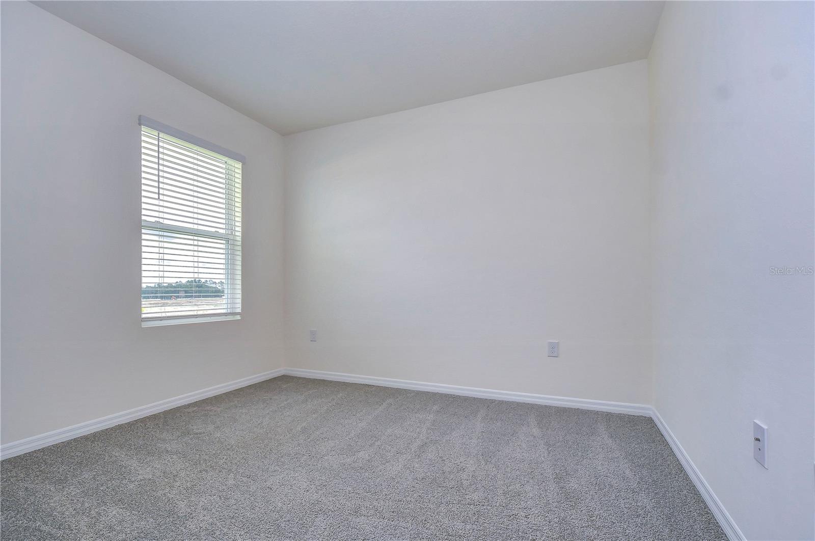 Listing photo id 15 for 9176 Forge Breeze Loop