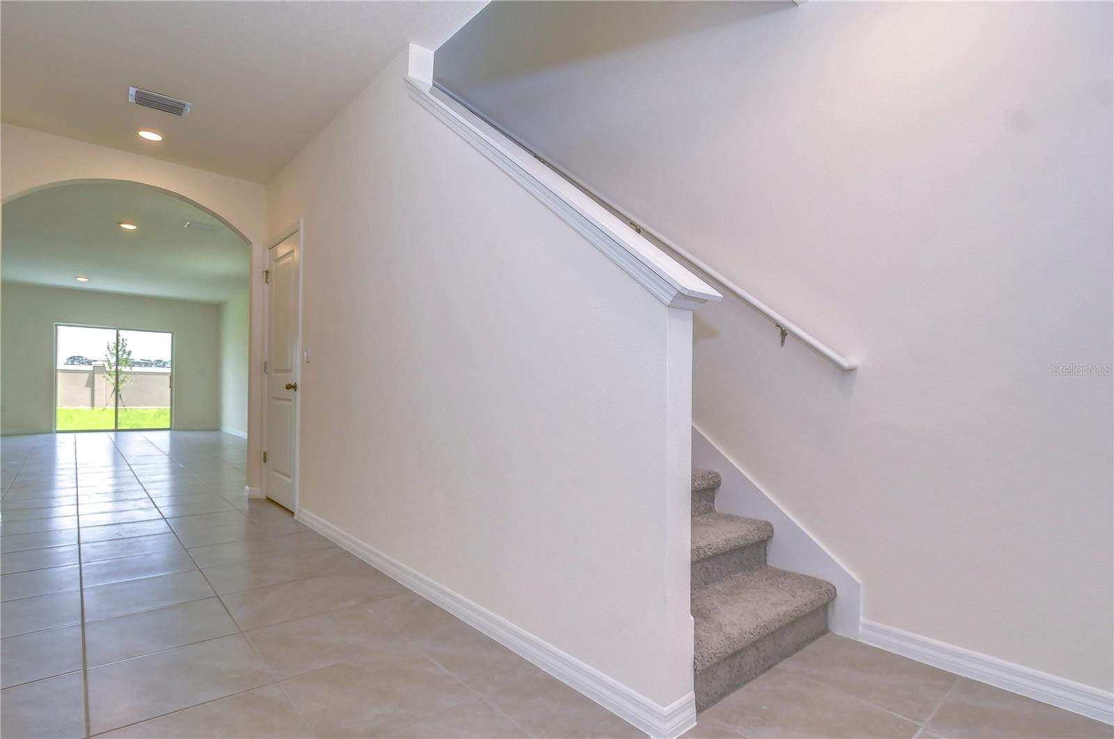 Listing photo id 0 for 9176 Forge Breeze Loop