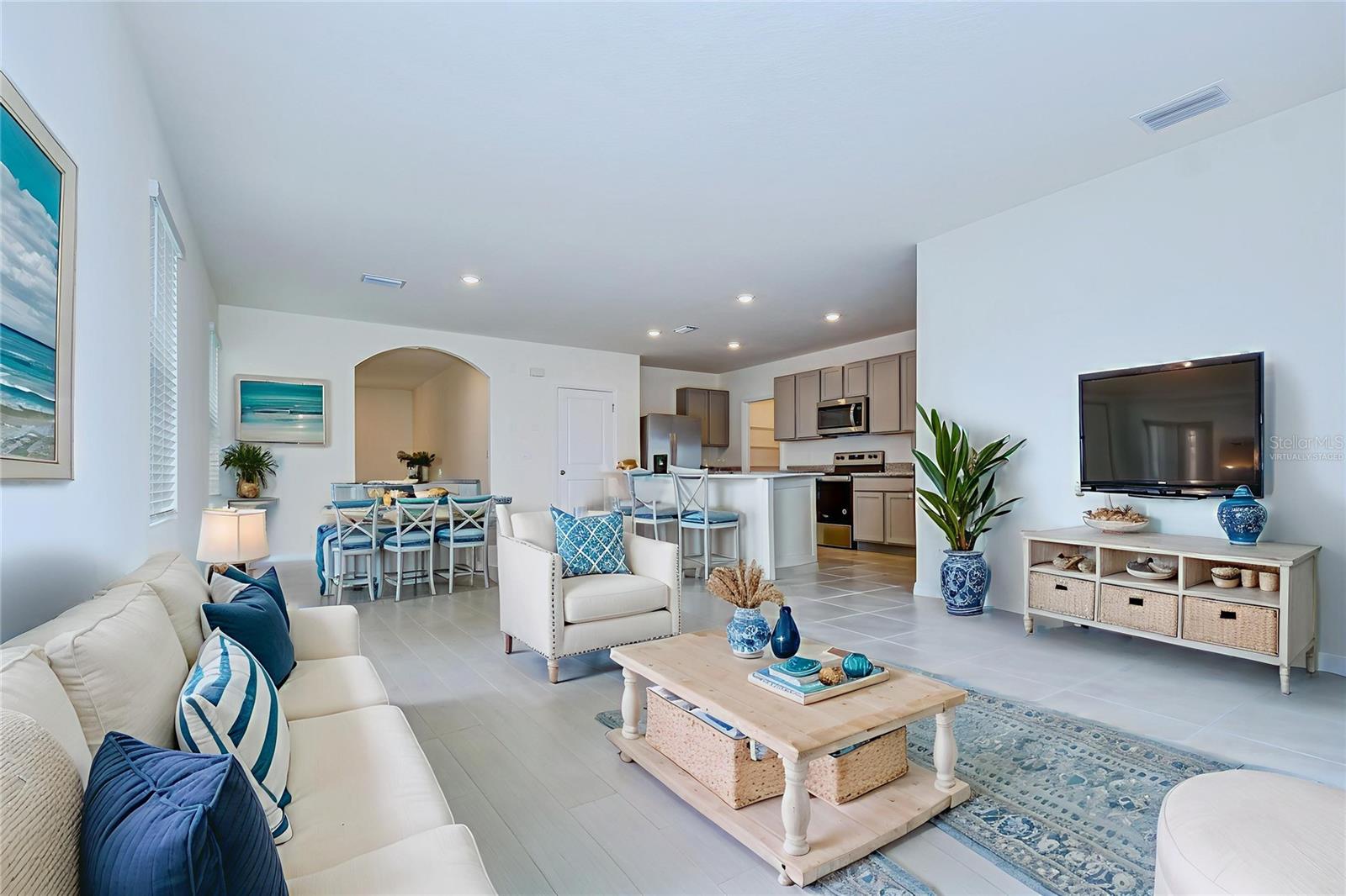 Listing photo id 2 for 9176 Forge Breeze Loop