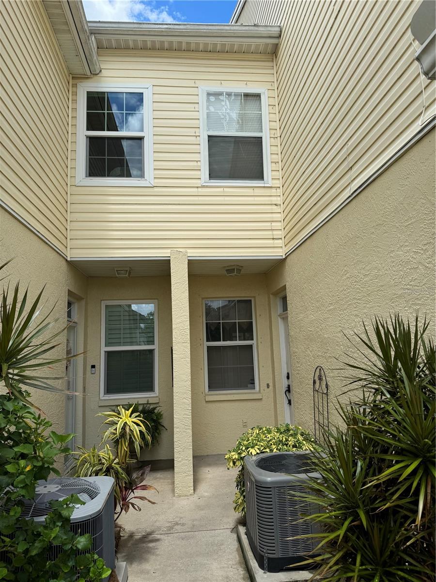 Image 3 of 60 For 1050 Starkey Road 2505