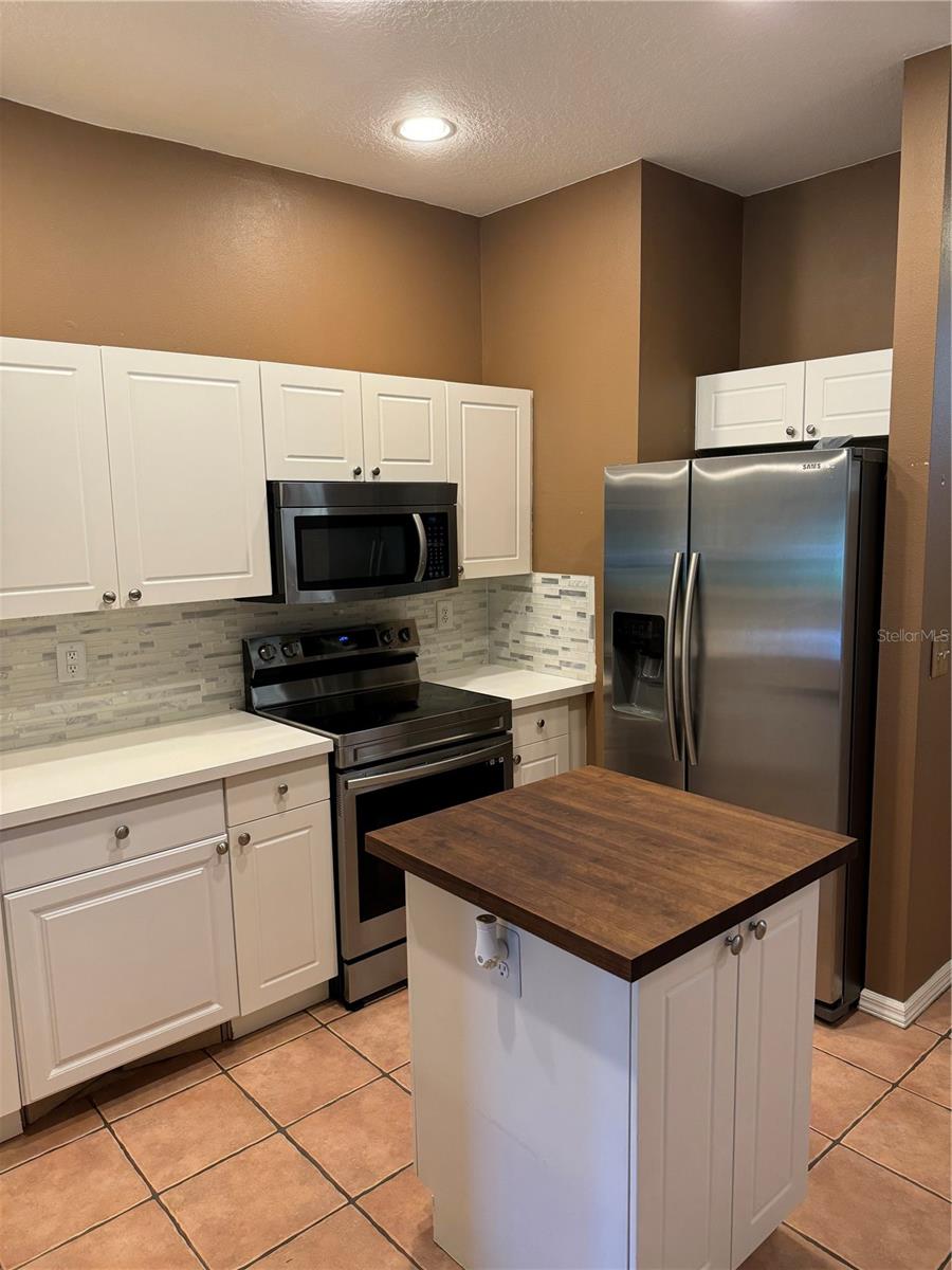 Image 6 of 60 For 1050 Starkey Road 2505