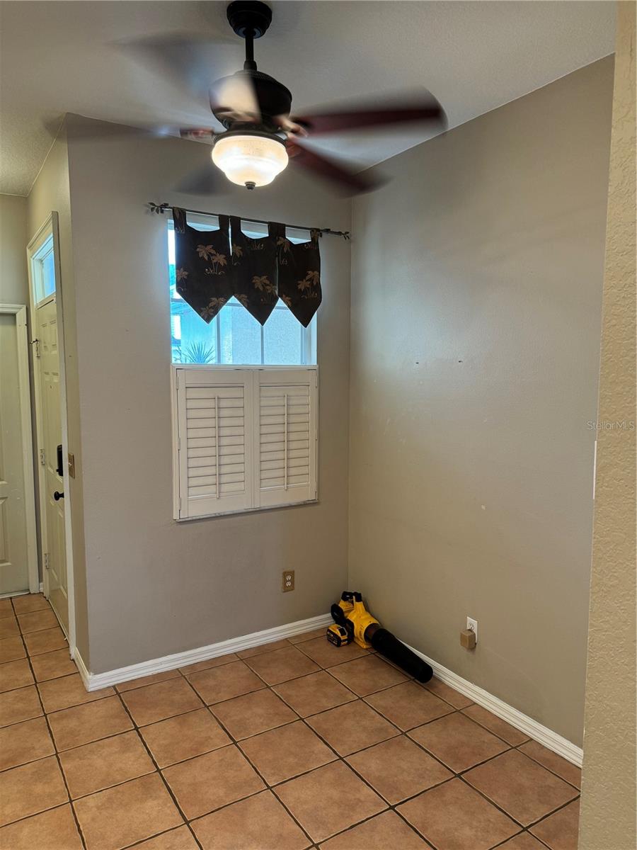 Image 8 of 60 For 1050 Starkey Road 2505