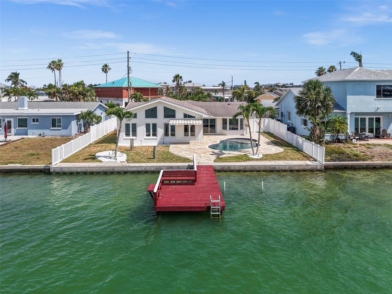 Listing photo id 2 for 600 115th Avenue